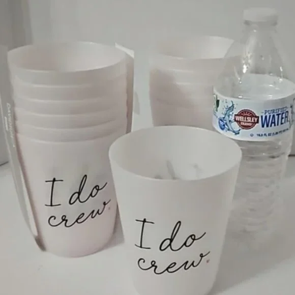 Opened / unused 12 tumblers "I Do Crew" - Picture 1 of 1